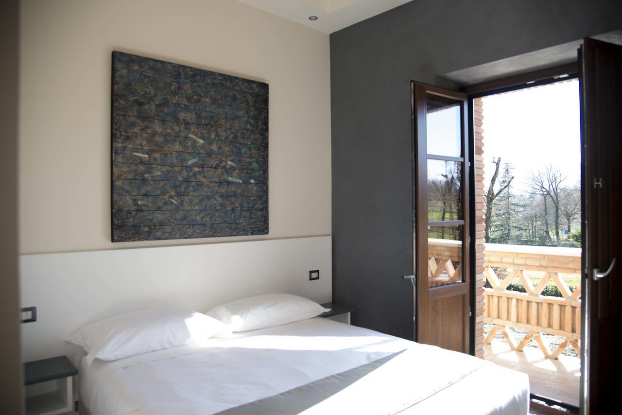 La Tenuta Di Trimalcione Pofi 외부 사진